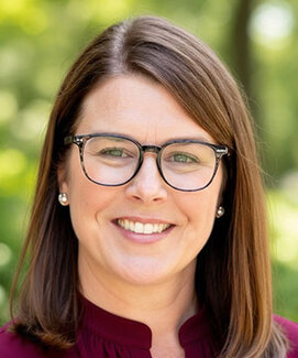 Photo of Lisa McGrady 