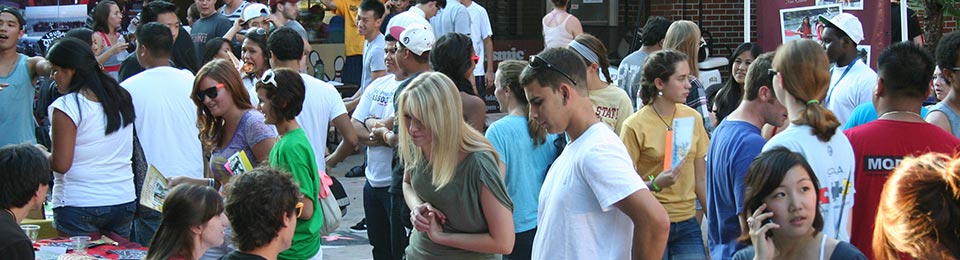 Photo of students at an involvement fair